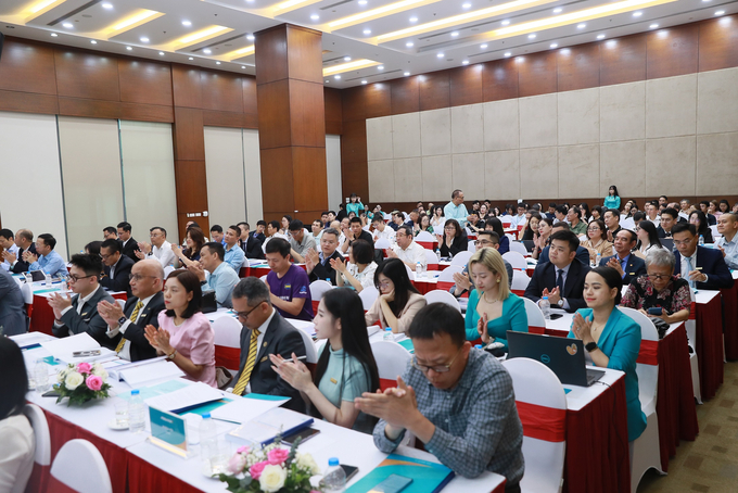Trong khuôn khổ đại hội, cổ đông ngân hàng cũng thông qua phương án chưa chia cổ tức. Ảnh: ABB