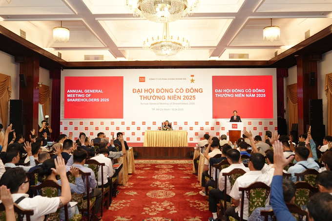 Đại hội đồng cổ đông thường niên 2025 của SSI tổ chức vào chiều 18/4 tại TP.HCM thu hút đông đảo nhà đầu tư đến tham dự.