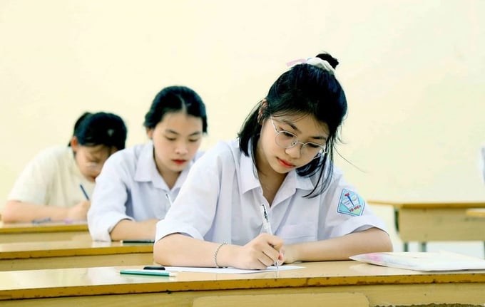 Năm 2025 là năm đầu tiên tổ chức Kỳ thi tốt nghiệp trung học phổ thông và tuyển sinh đầu cấp giáo dục phổ thông theo Chương trình giáo dục phổ thông 2018 với nhiều đổi mới. Ảnh minh hoạ.