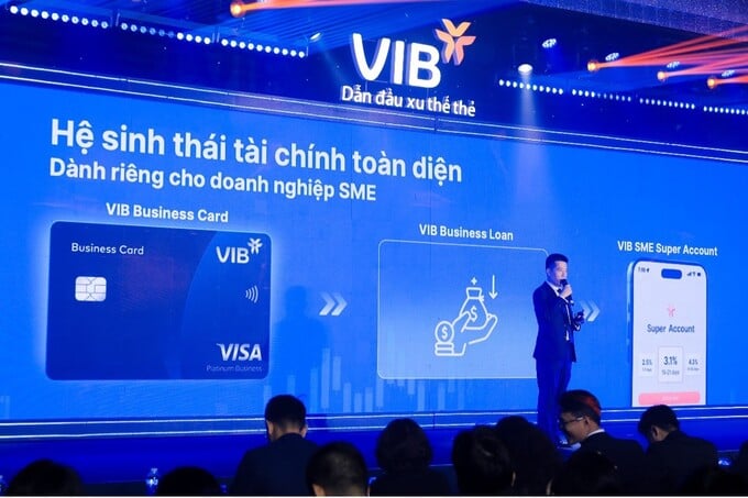 VIB mang đến bộ 3 sản phẩm đáp ứng nhu cầu đa dạng về nguồn vốn, quản trị chi phí và thanh toán hiệu quả cho doanh nghiệp gồm: thẻ tín dụng VIB Business Card, gói cho vay bổ sung vốn lưu động - VIB Business Loan và ngân hàng số VIB Business.