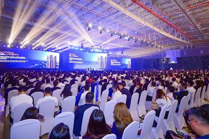 15.000 đại sứ kinh doanh trên các nền tảng tham dự đã tạo ra không khí bùng nổ cho sự kiện ra mắt dự án The Privé của Tập đoàn Đất Xanh.