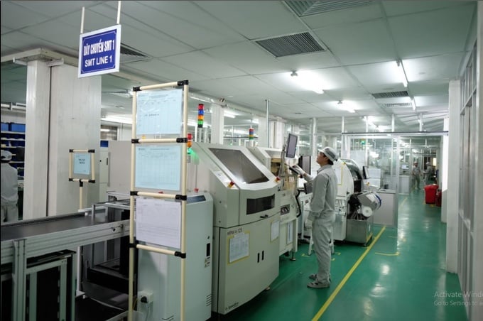 Day chuyen san xuat LED SMD Rang Dong