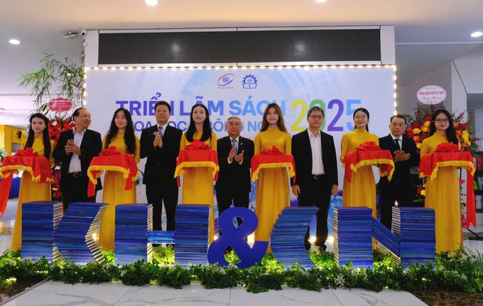 TRIỂN LÃM SÁCH