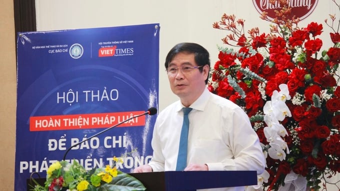Ông Phan Xuân Thủy, Phó Trưởng Ban Tuyên giáo và Dân vận Trung ương phát biểu tại hội thảo.