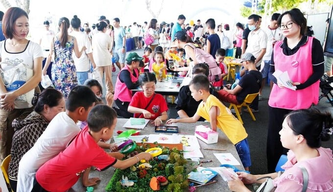 Ngày hội “Phú Mỹ Hưng Hướng Về Trẻ Em” lần 14 mở cửa tự do chào đón các bé tham gia từ 8:00 – 18:00 ngày 1/6/2025 tại khu Hồ Bán Nguyệt, đô thị Phú Mỹ Hưng, quận 7, TP.HCM.