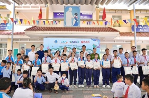 Không đơn thuần là một sân chơi ý nghĩa, chương trình sẽ là điểm tựa để trang bị cho các em kiến thức, sự tự tin và động lực để theo đuổi ước mơ trong tương lai.