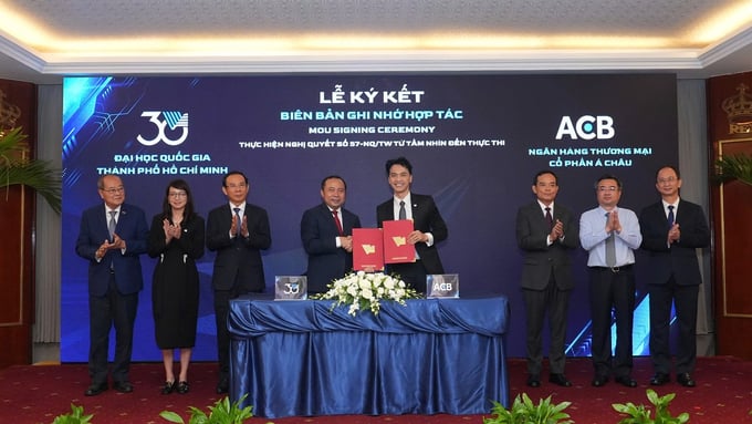 ĐHQG-HCM ký kết hợp tác với Ngân hàng Thương mại cổ phần Á Châu (ACB).
