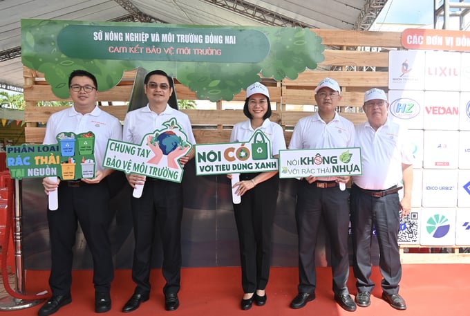 Lãnh đạo tỉnh và sở NNMT tỉnh Đồng Nai và các doanh nghiệp thể hiện quyết tâm chung tay chống rác thải nhựa, bảo vệ môi trường