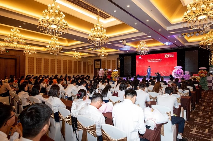 Ông Đoàn Văn Ninh, Chủ tịch HĐQT Vạn Xuân Group phát biểu tại sự kiện chào mừng kKỷ niệm 20 năm ngày thành lập Vạn Xuân Group.