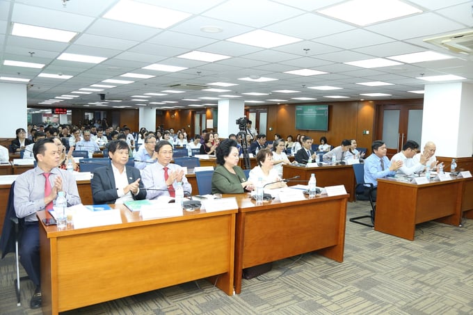 Hội thảo “Truyền thông ngành thực phẩm TP.HCM: Nhận diện khủng hoảng và giải pháp phát triển bền vững” với sự tham gia của hơn 200 đại biểu. (Ảnh: Quỳnh Lâm – DNSG)