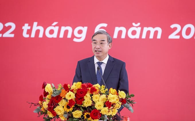 Phát biểu tại lễ khởi công, ông Lê Trung Chinh - Chủ tịch UBND TP Đà Nẵng đánh giá cao tầm nhìn chiến lược, tinh thần tiên phong và quyết tâm mạnh mẽ của Tập đoàn Vingroup (Ảnh: Thế Sơn)