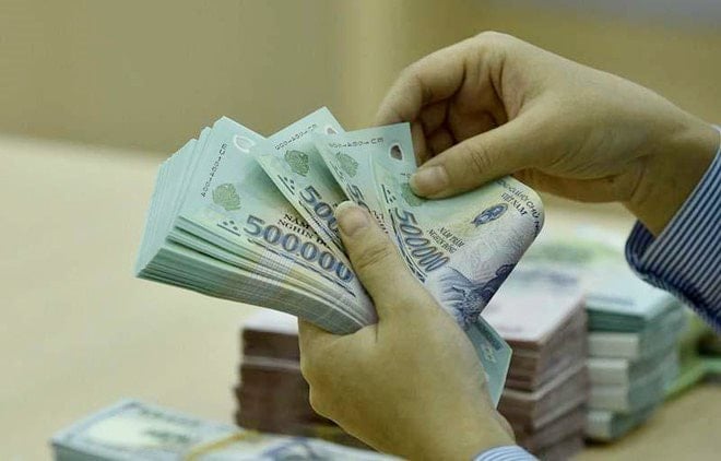 Mặt bằng lãi suất thấp đang tiếp tục hỗ trợ mạnh mẽ cho các hoạt động sản xuất, tiêu dùng tăng trưởng.