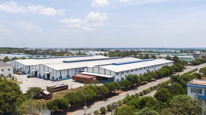 Hệ thống nhà xưởng và hạ tầng đồng bộ tại khu công nghiệp Đất Cuốc