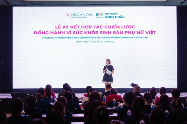 Đại diện hệ thống nhà thuốc và tiêm chủng Long Châu tại sự kiện.