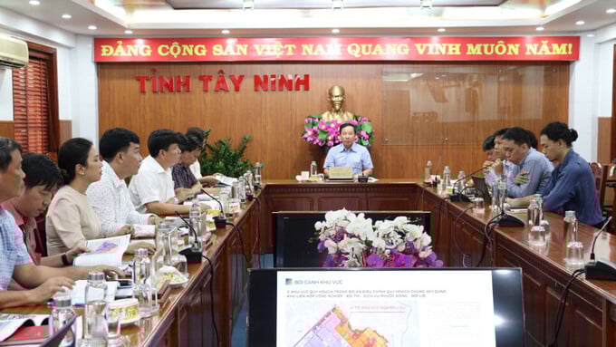Các đại biểu dự cuộc họp