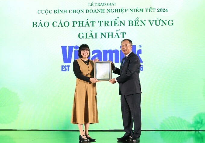 Trao giải Báo cáo phát triển bền vững (SRA) năm 2024.