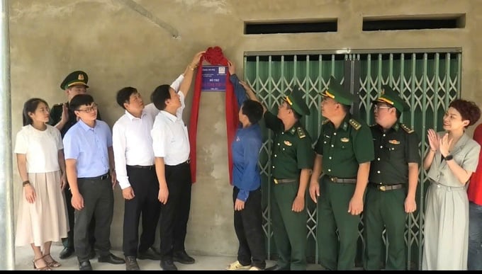 nhà a mìn nhận nhà mới