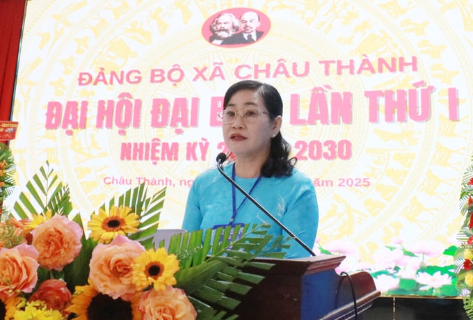 Bà Châu Thị Mỹ Phương, Phó Bí thư Tỉnh ủy, Chủ tịch HĐND tỉnh Đồng Tháp phát biểu chỉ đạo Đại hội