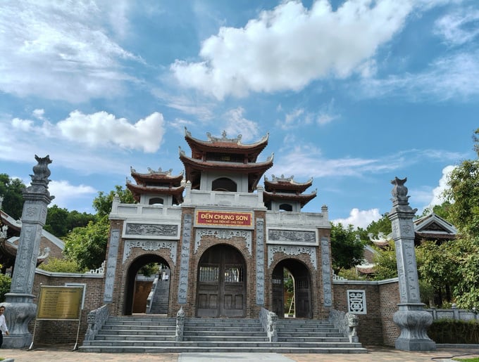 đền chung sơn