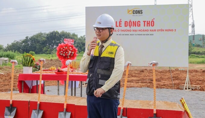 Ông Dương Kim Quân, Tổng Giám đốc Tập đoàn Bcons phát biểu tại buổi lễ