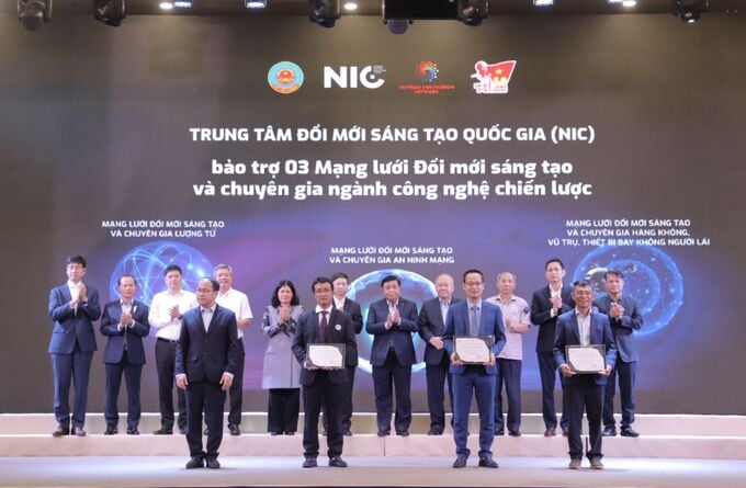 công bố