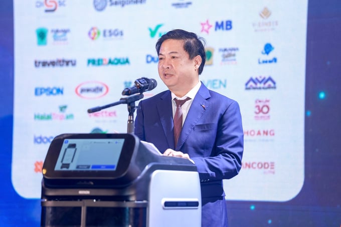 Chủ tịch UBND TP Đà Nẵng Lương Nguyễn Minh Triết đại diện thành phố đăng cai phát biểu