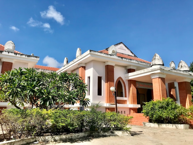 Làng dệt thổ cẩm Mỹ Nghiệp