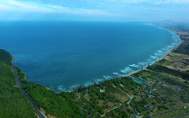 Bãi Dài Cam Lâm là một trong những bãi biển đẹp nhất thế giới