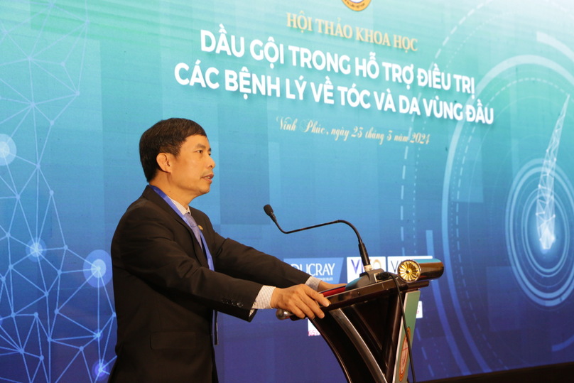 GS.TS. Nguyễn Hữu Sáu - Chủ tịch Hội Da liễu Việt Nam, Phó Giám đốc Bệnh viện Da liễu Trung ương.