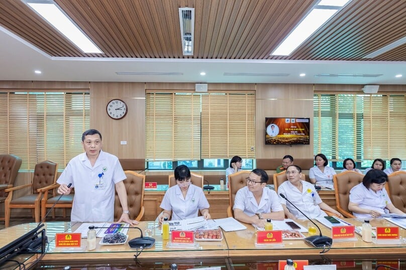 Đại Tá, PGS. TS Hoàng Thanh Tuyền - Giám đốc Bệnh viện 19-8 phát biểu khai mạc tại hội thảo.