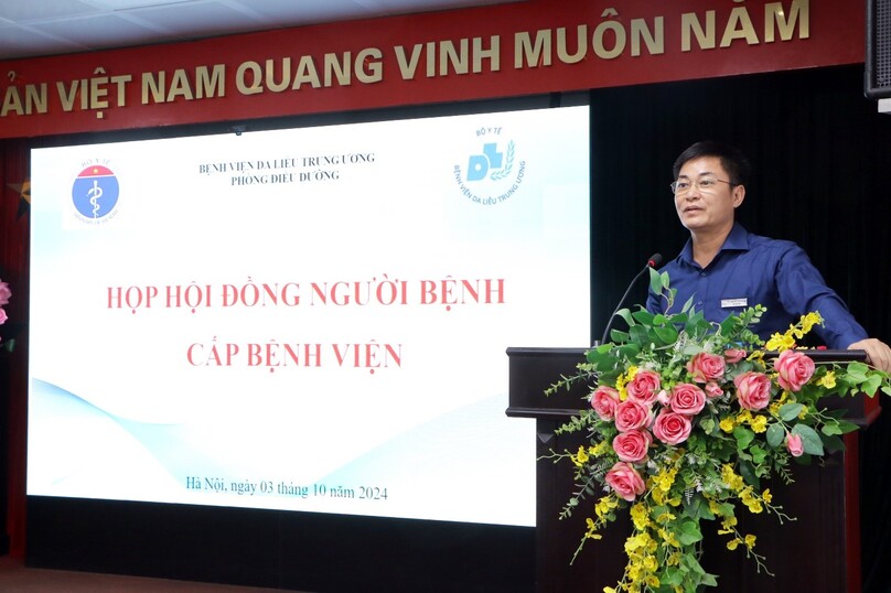 Ths Nguyễn Văn Thành- Đảng ủy viên, Phó Giám đốc Bệnh viện phát biểu tại cuộc họp