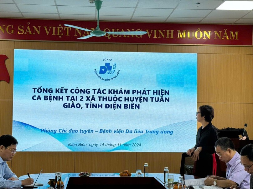 ThS.BS. Lê Thị Mai – Trưởng phòng Chỉ đạo tuyến báo cáo tổng kết công tác khám phát hiện ca bệnh phong, sàng lọc bệnh lao và tăng huyết áp