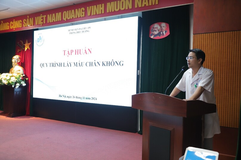 Ths Đào Duy Thành- PTP Điều dưỡng phát biểu tại buổi tập huấn