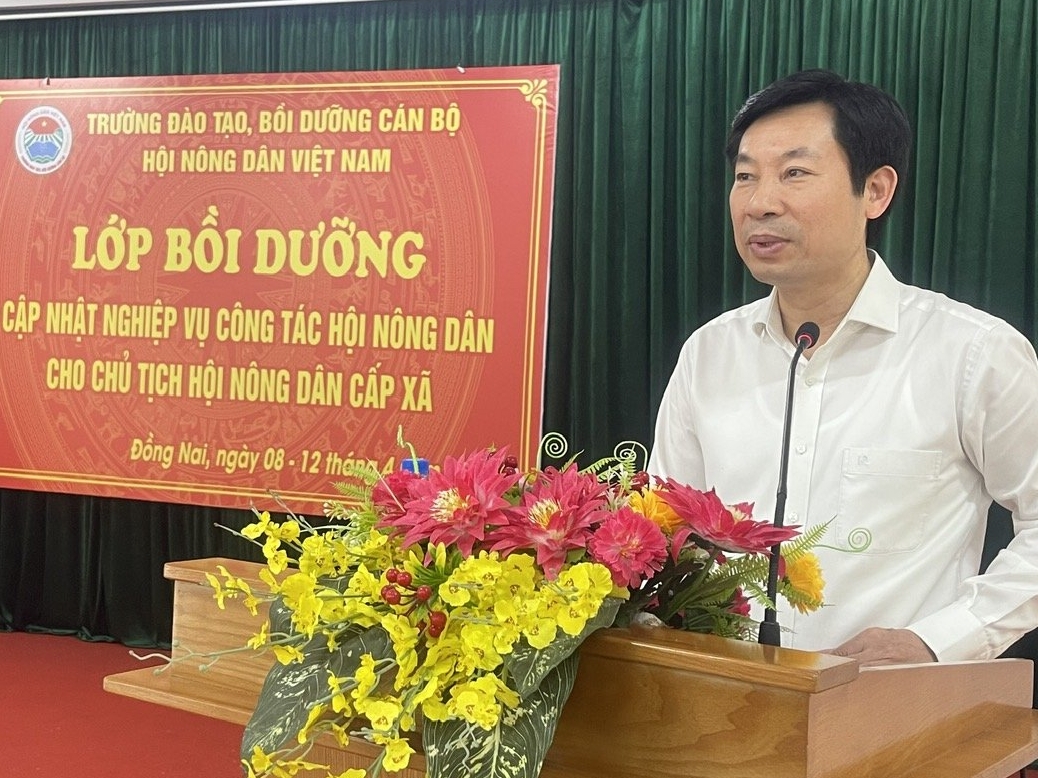 Khai giảng lớp bồi dưỡng nghiệp vụ công tác Hội dành cho các chủ tịch Hội Nông dân cơ sở phía Nam