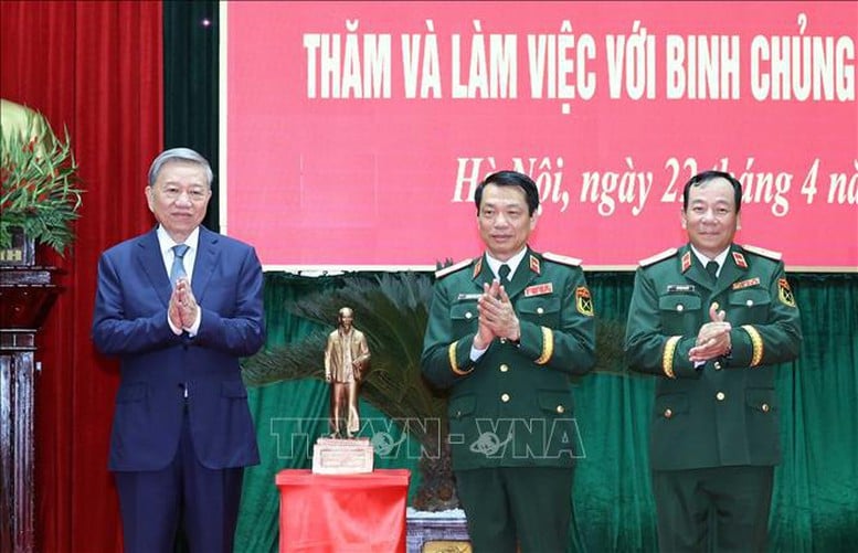 Tổng Bí thư: Binh chủng Tăng thiết giáp phải thật sự xứng đáng là lực lượng đột kích mạnh- Ảnh 4.