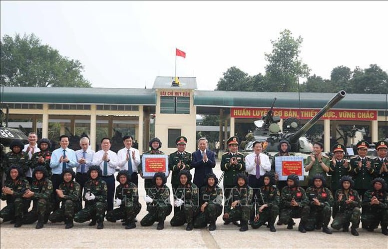 Tổng Bí thư: Binh chủng Tăng thiết giáp phải thật sự xứng đáng là lực lượng đột kích mạnh- Ảnh 6.