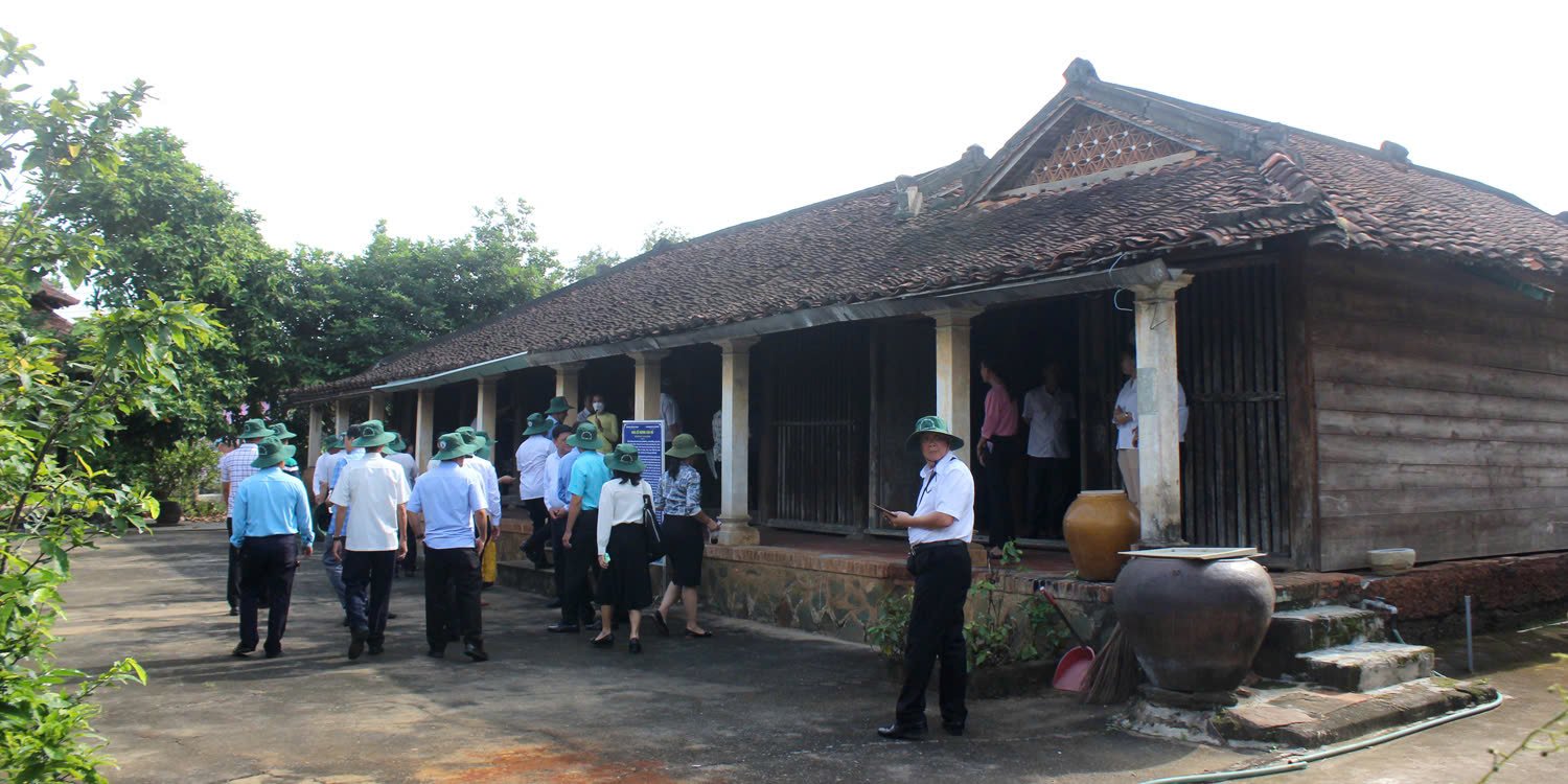 Thăm nhà cổ Bình Dương, trở về không gian sống trăm năm giữa lòng cù lao xanh mát