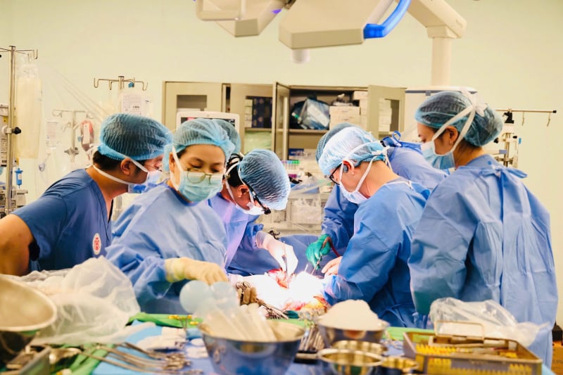 Ca lấy ghép đa tạng vào ngày nghỉ lễ, cứu sống 5 người bệnh nặng -0