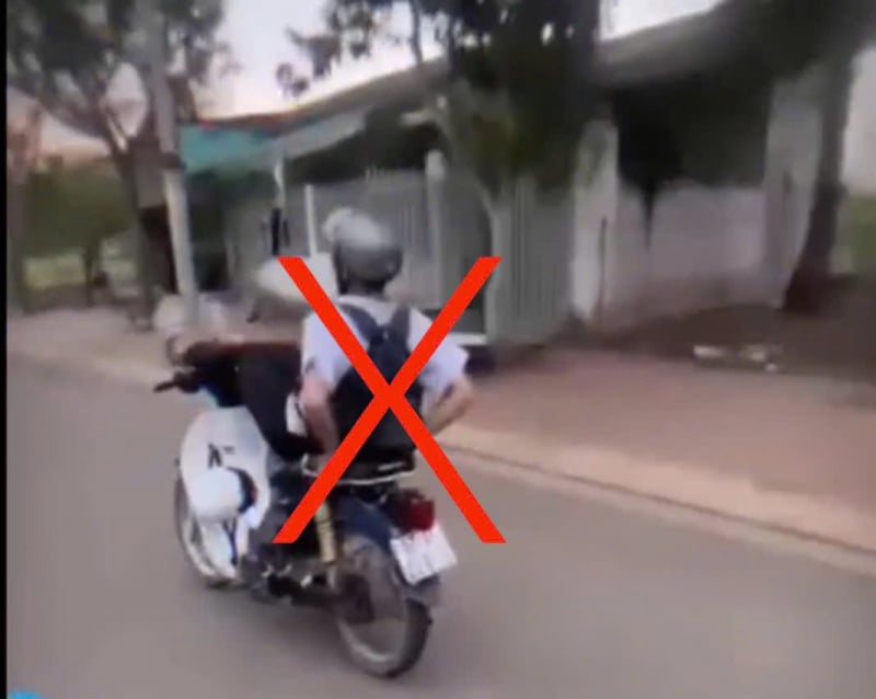 Xử lý vụ nam sinh lớp 10 buông tay, điều khiển xe máy bằng 2 chân