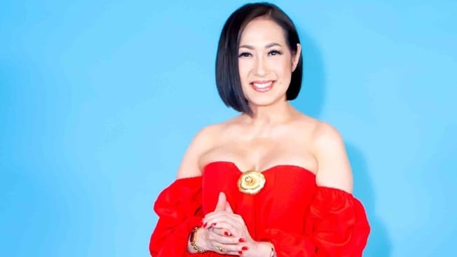Nữ danh ca đông con nhất làng ca sĩ: U70 vẫn trẻ đẹp như thiếu nữ, làm giám khảo “Tiếng hát Việt toàn cầu 2025”
