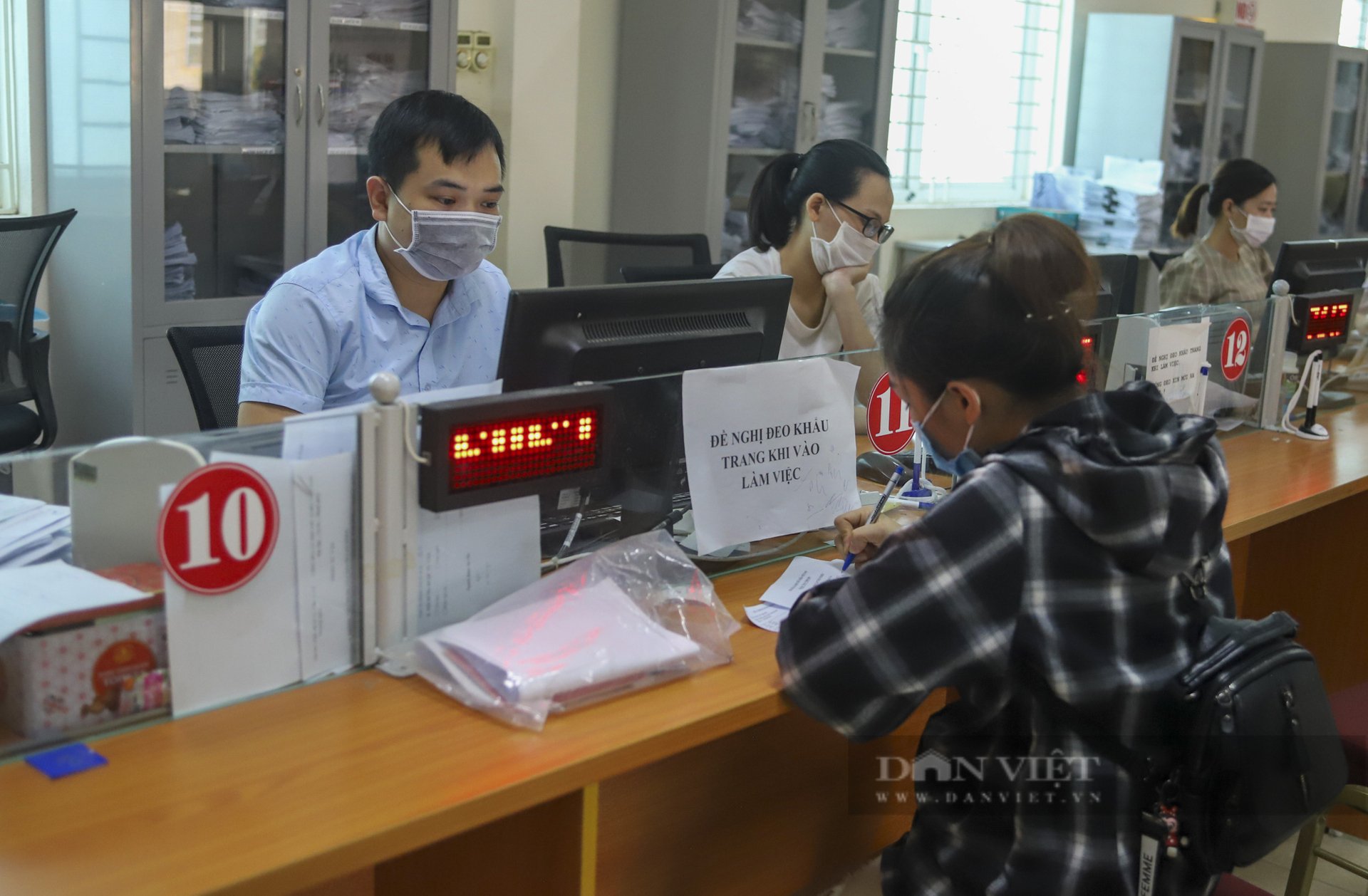 Lý do khiến công chức giỏi không bị tinh giản biên chế vẫn 'dứt áo ra đi' khi sáp nhập