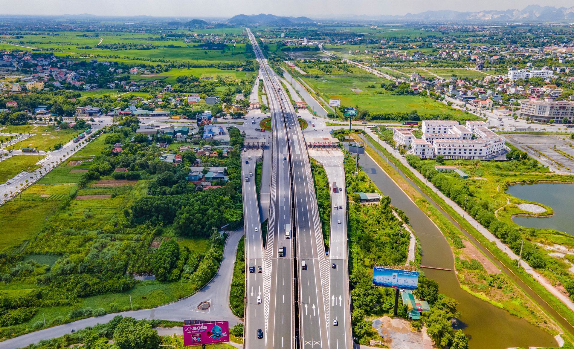 Bộ Xây dựng được mở rộng thẩm quyền về quy hoạch và quản lý hạ tầng giao thông từ 1/7