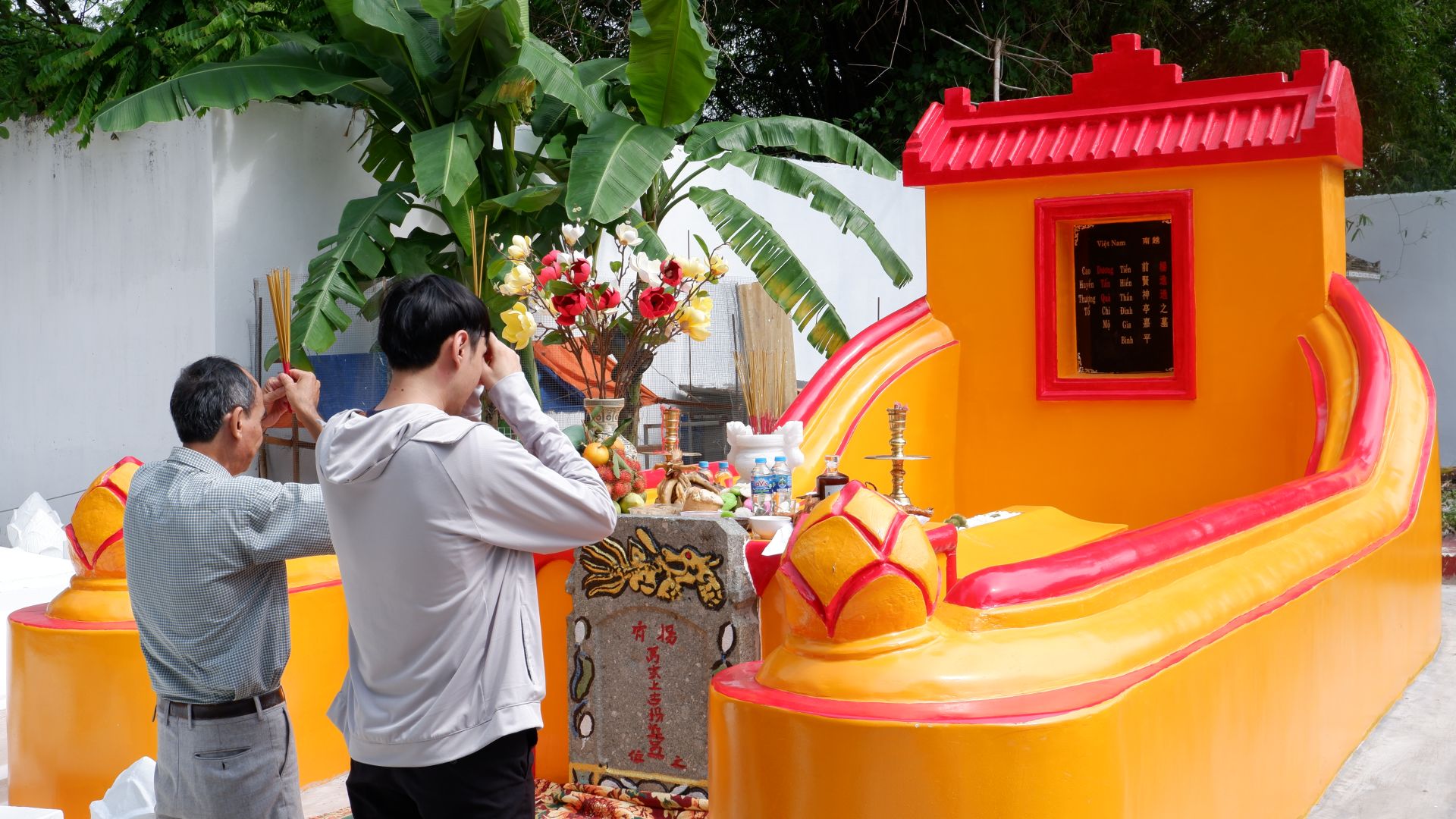 Tây Ninh có khu nghĩa trang toàn mộ cổ của các tiên hiền đi mở đất một làng