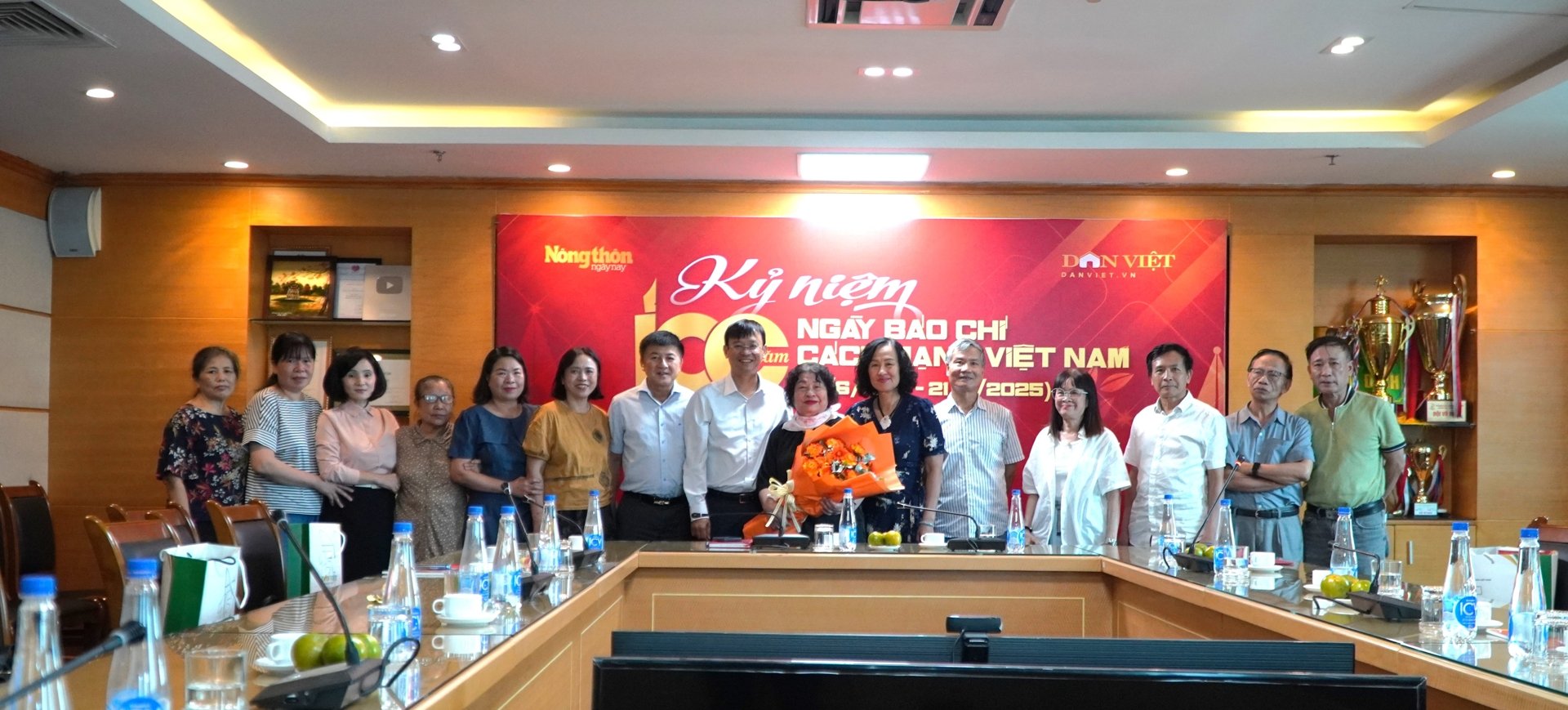 Báo Nông thôn Ngày nay/Dân Việt gặp mặt cán bộ hưu trí nhân kỷ niệm Ngày Báo chí cách mạng Việt Nam 21/6