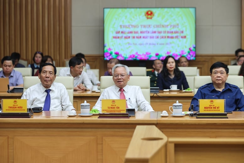 Thủ tướng: Báo chí cách mạng tiếp tục phát huy truyền thống trăm năm với 'tâm sáng - lòng trong - bút sắc'- Ảnh 5.