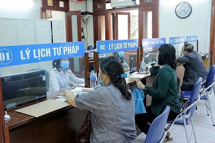 Tiêu chuẩn, trách nhiệm, quyền lợi người làm việc ở bộ phận Một cửa từ 1/7/2025