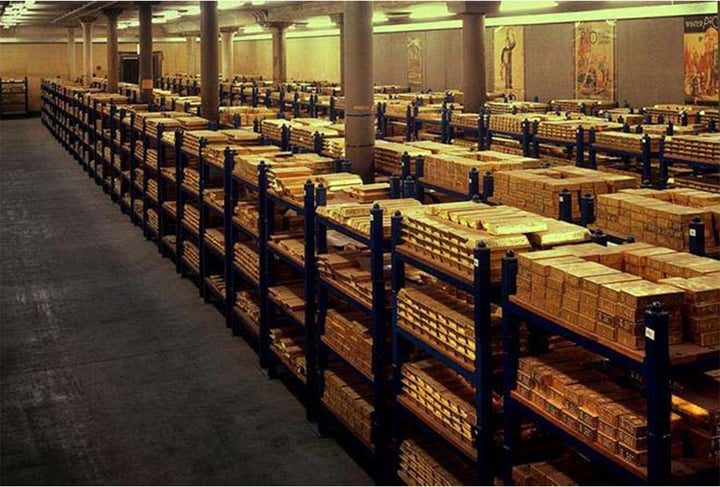 Các nước ồ ạt tích vàng sau căng thẳng Trung Đông, giá kim loại quý sắp 'nóng'?- Ảnh 1.