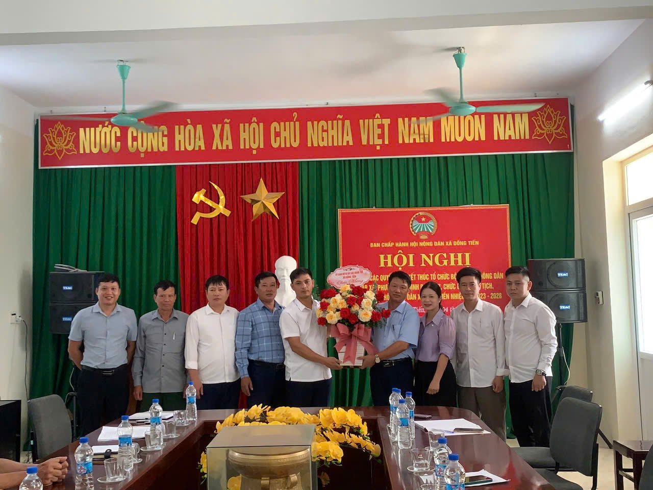 Thanh Hoá: Hội Nông dân xã đầu tiên công bố các quyết định kết thúc tổ chức bộ máy Hội Nông dân cấp xã