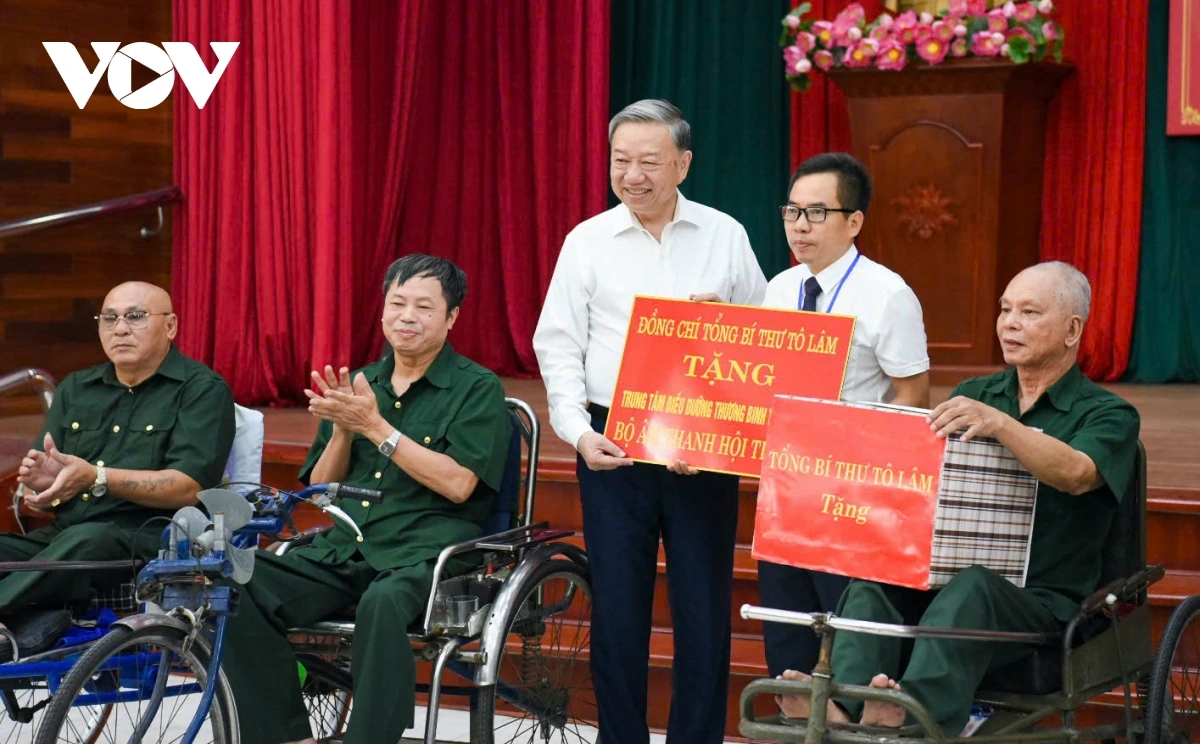 tong bi thu to lam nguoi co cong voi cach mang la tai san quy bau cua dan toc hinh anh 2