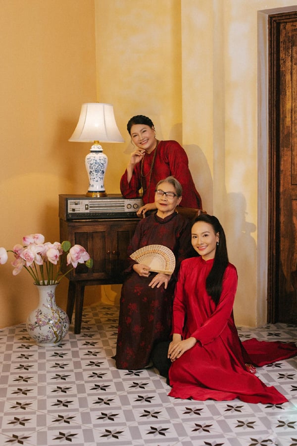 Vẻ đẹp của 4 thế hệ phụ nữ trong gia đình Bảo Thanh khiến khán giả khen hết lời - Ảnh 3.